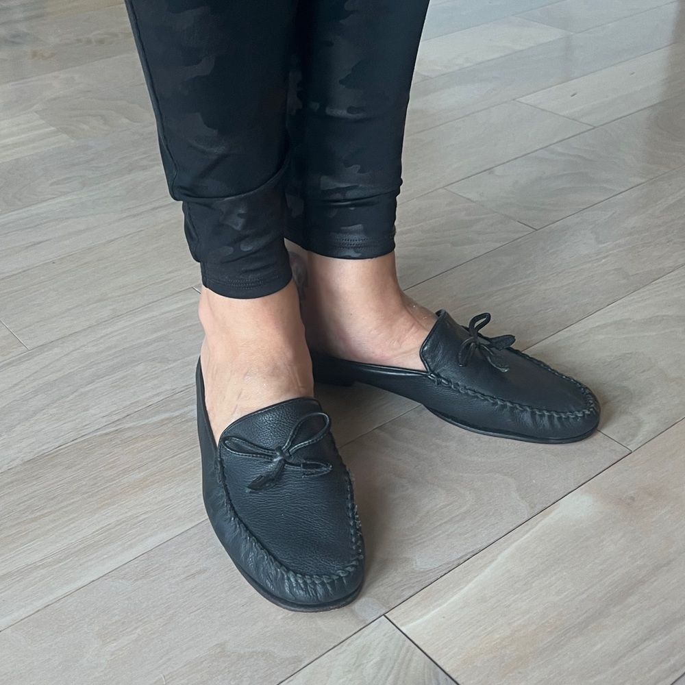 Gorgeous VanEli Italian Leather slip On Mules 8.5